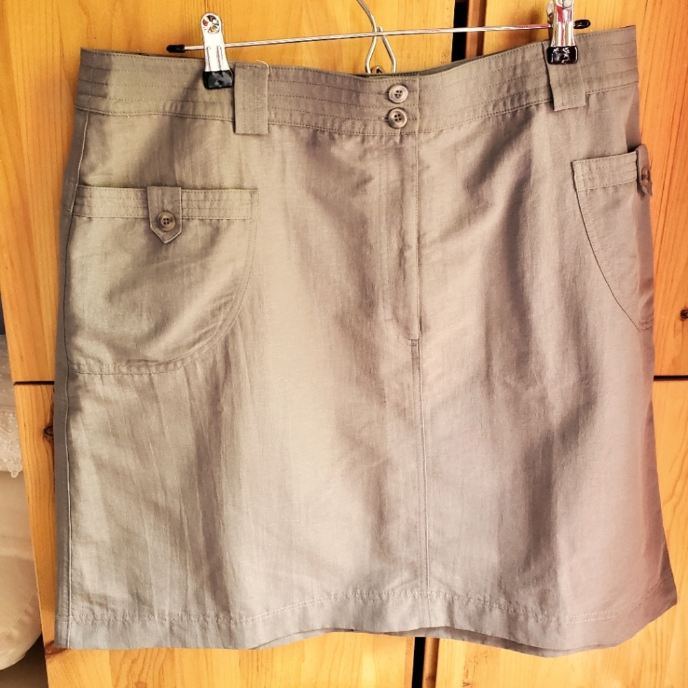 Tilley Grey Green Outdoor Hiking Skirt size 16